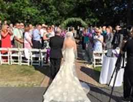 Searles Castle is a  World Class Wedding Venues Gold Member