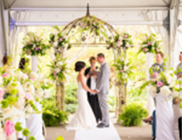 Executive Caterers At Landerhaven is a  World Class Wedding Venues Gold Member