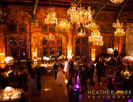 Cafe Brauer is a  World Class Wedding Venues Gold Member