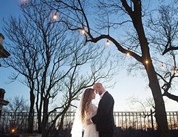 Loose Mansion is a  World Class Wedding Venues Gold Member