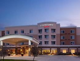 Courtyard Marriott  Ankeny is a  World Class Wedding Venues Gold Member