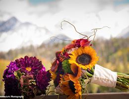 Elk Lake Resort is a  World Class Wedding Venues Gold Member