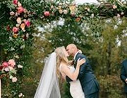 The Grove is a  World Class Wedding Venues Gold Member