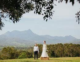 Midginbil Hill is a  World Class Wedding Venues Gold Member