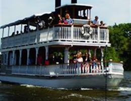 The Lake House At Cherry Creek is a  World Class Wedding Venues Gold Member