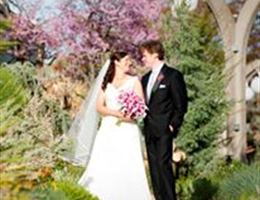 Denver Botanic Gardens And Chatfield Farms is a  World Class Wedding Venues Gold Member