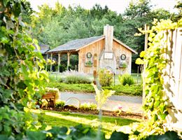 Barbwire And Lace is a  World Class Wedding Venues Gold Member