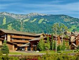 Snake River Lodge And Spa is a  World Class Wedding Venues Gold Member
