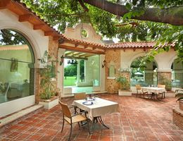 Occidental El Embajador is a  World Class Wedding Venues Gold Member