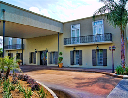 Courtyard on the Ridge is a  World Class Wedding Venues Gold Member