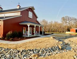 Carrollock Farms, LLC is a  World Class Wedding Venues Gold Member