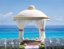 Marriott Cancun Resort is a  World Class Wedding Venues Gold Member