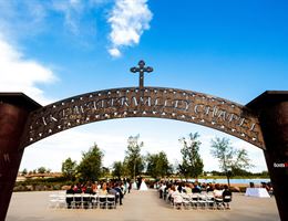 Pelican Lakes Golf And Country Club is a  World Class Wedding Venues Gold Member